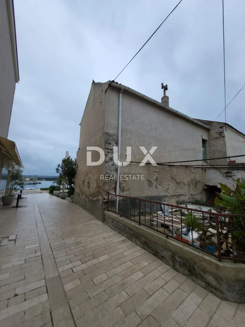 zadar, turanj - najam! kuća na rivi - slika 11