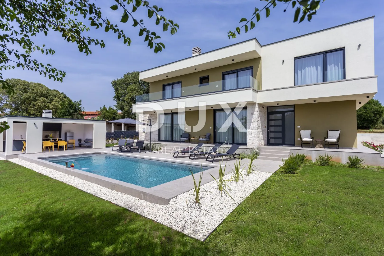 istra,svetvinčenat - prekrasna moderna vila - slika 43