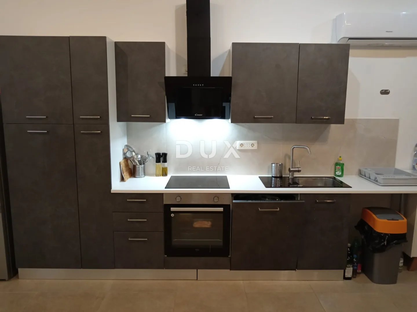 istra,valtura - apartmanska kuća - slika 13