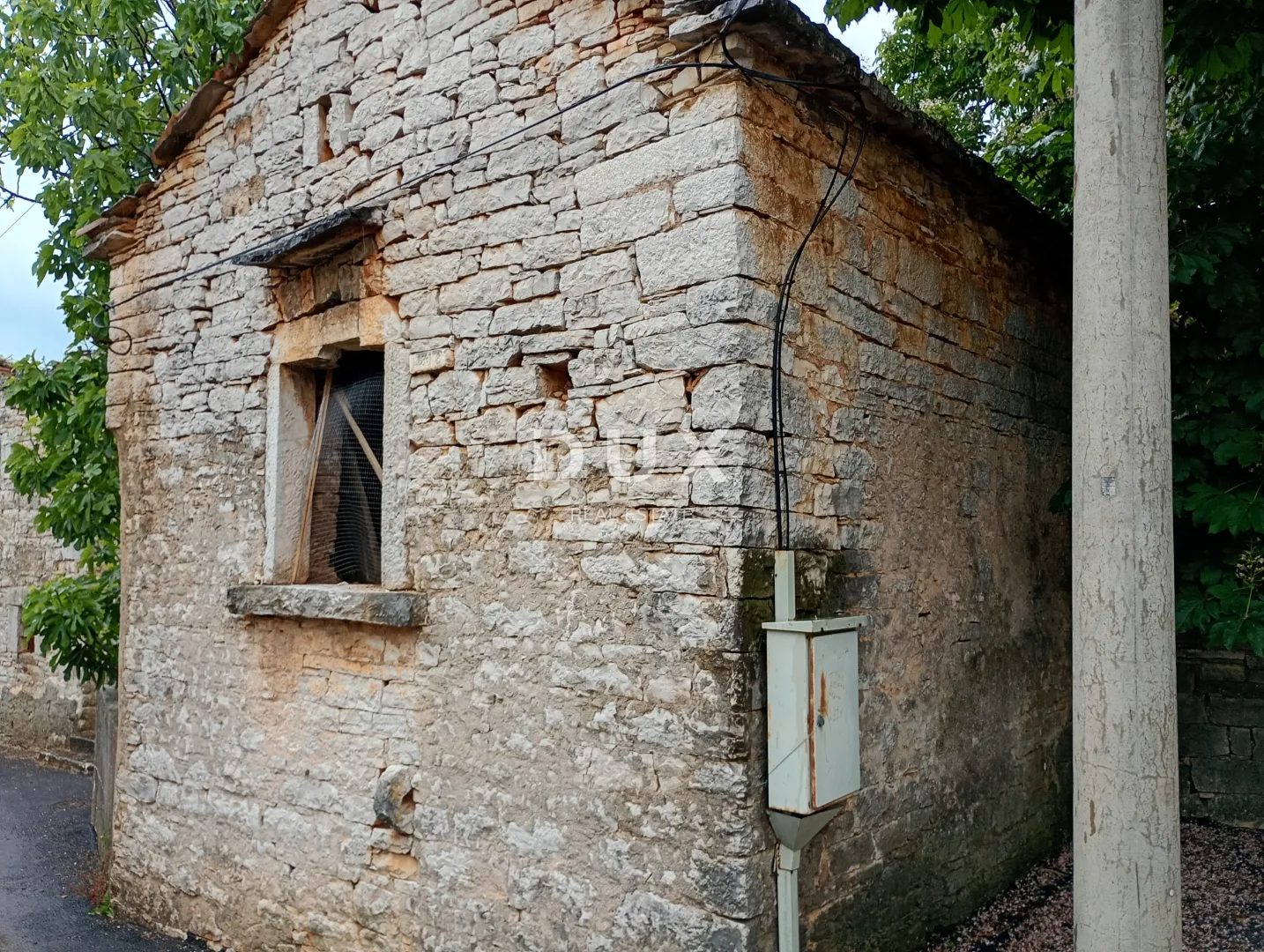 pazin,beram - gospodarska zgrada 58m2 sa okućnicom - slika 8