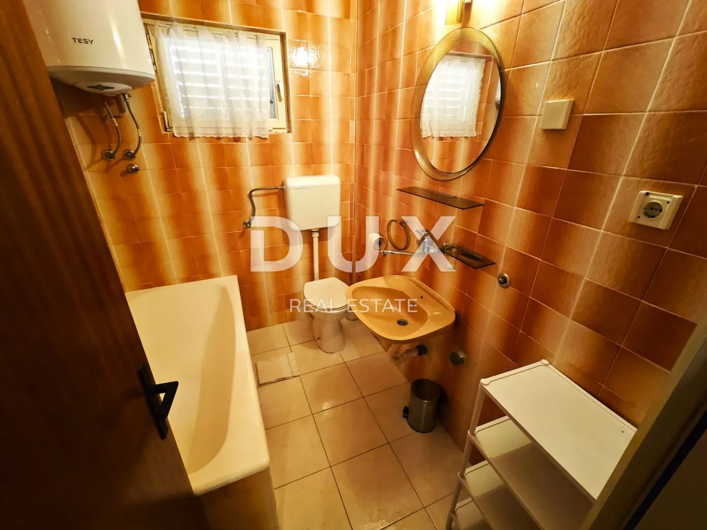 otok rab - apartmanska kuća 1. red do mora! - slika 16