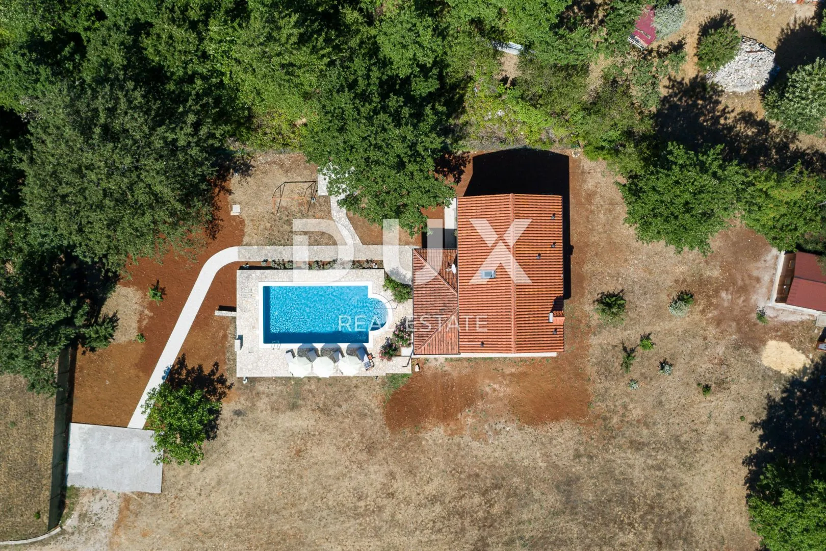 istra, labin - samostojeća kamena vila s bazenom - slika 25