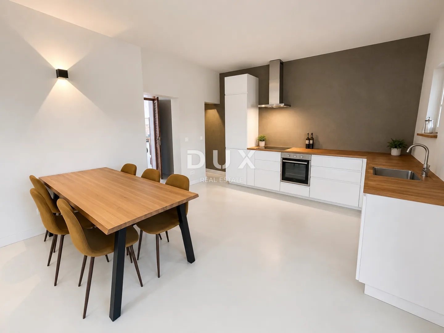 dalmacija, vodice – privatni mini resort s 4 apartmana i bazenom, 300 m od centra - slika 42