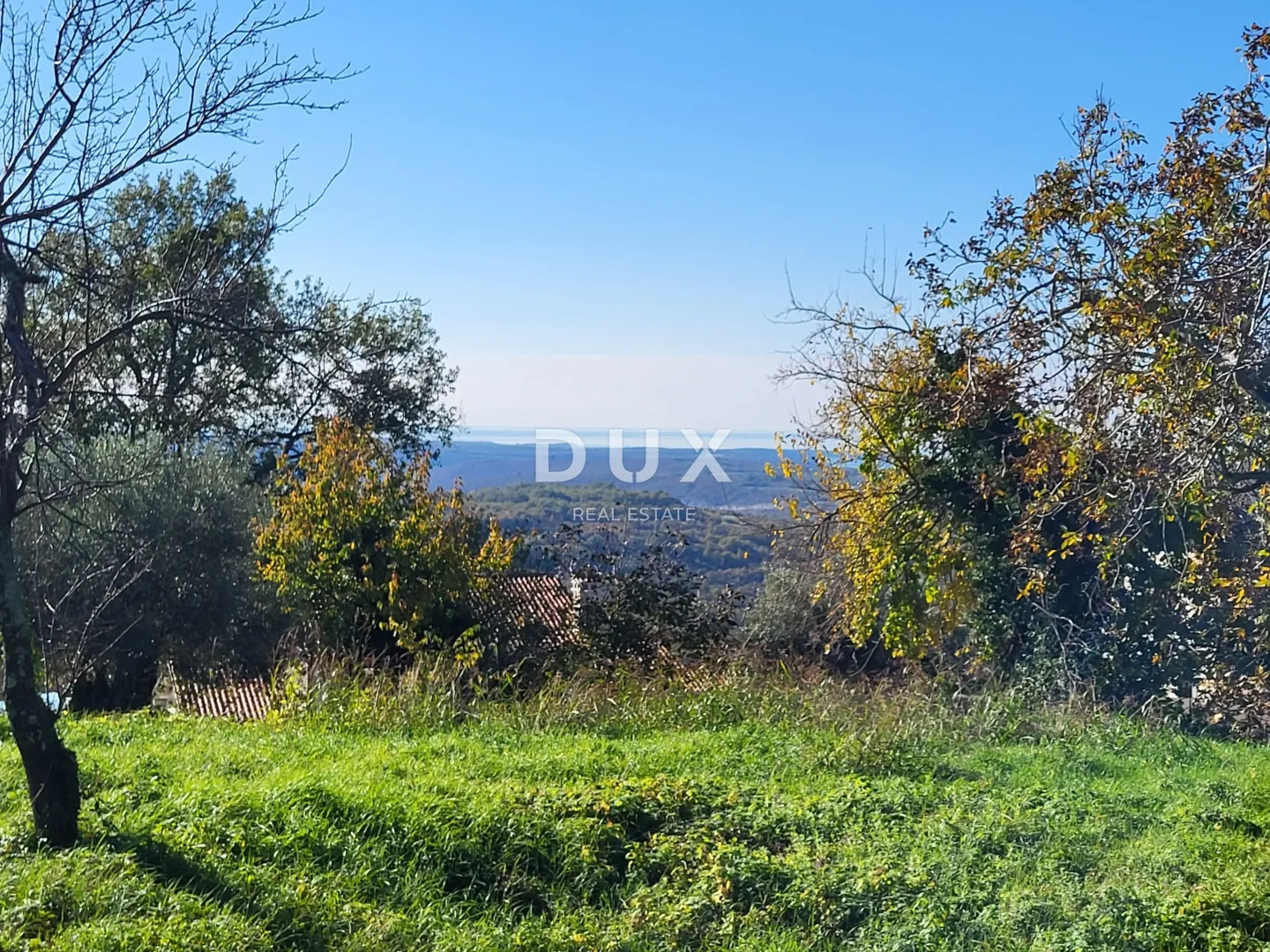 istra, grožnjan - građevinsko zemljište s otvorenim pogledom na more i okolicu - slika 2