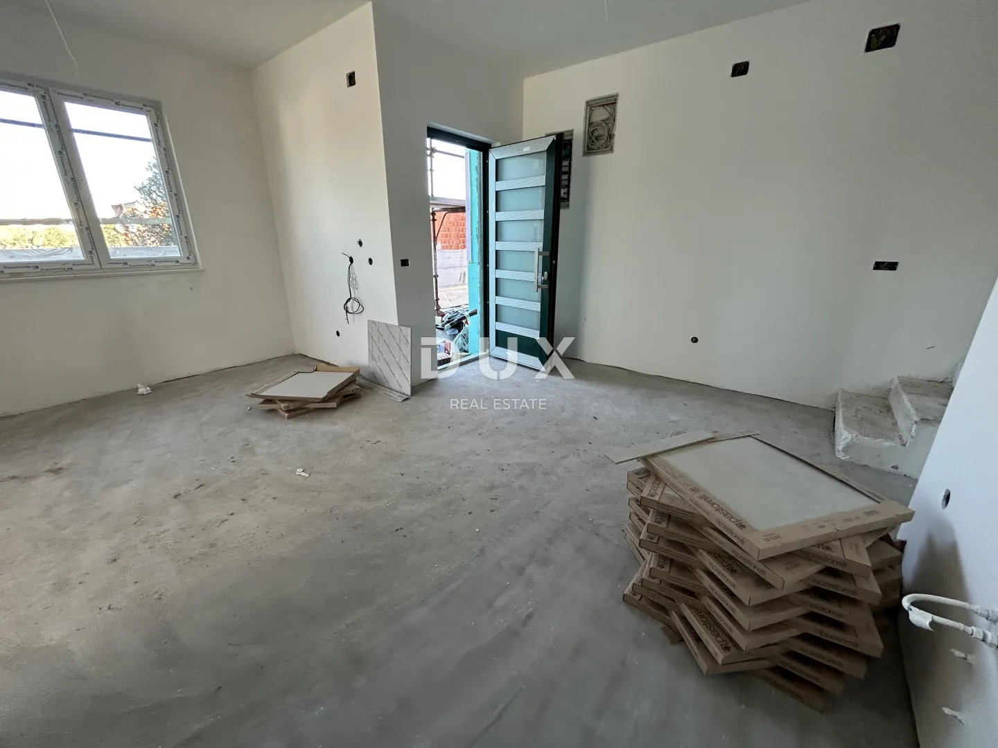 murter, jezera – novogradnja, dvoetažni apartman s bazenom - slika 12