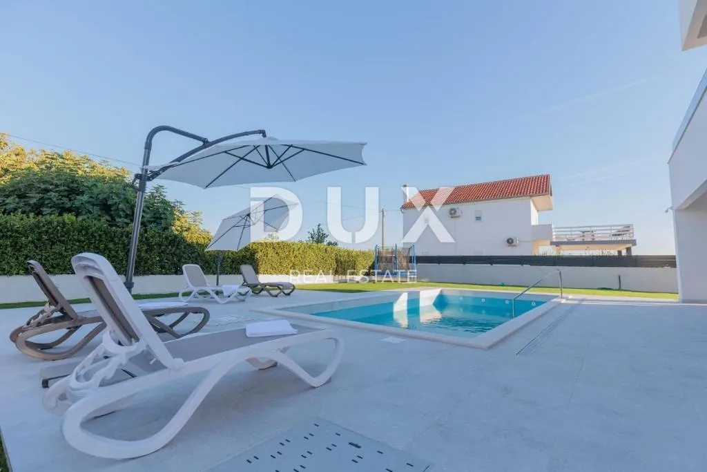 zadar, vrsi - kompletno namještena vila s bazenom i garažom! - slika 6