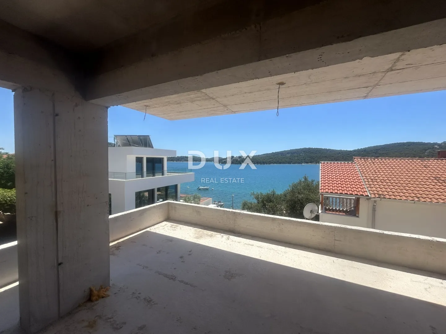 šibenik, tisno – stan s prekrasnim pogledom na more, 2. red uz more, top oprema - slika 7