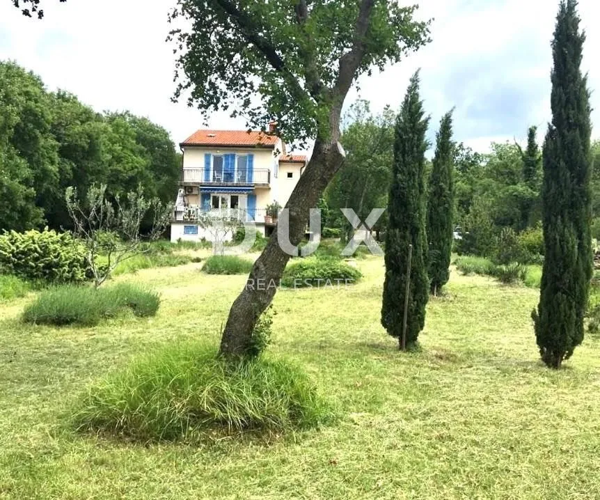 rijeka, hreljin - samostojeća kuća s pogledom na more i velikom okućnicom - prilika! - slika 1