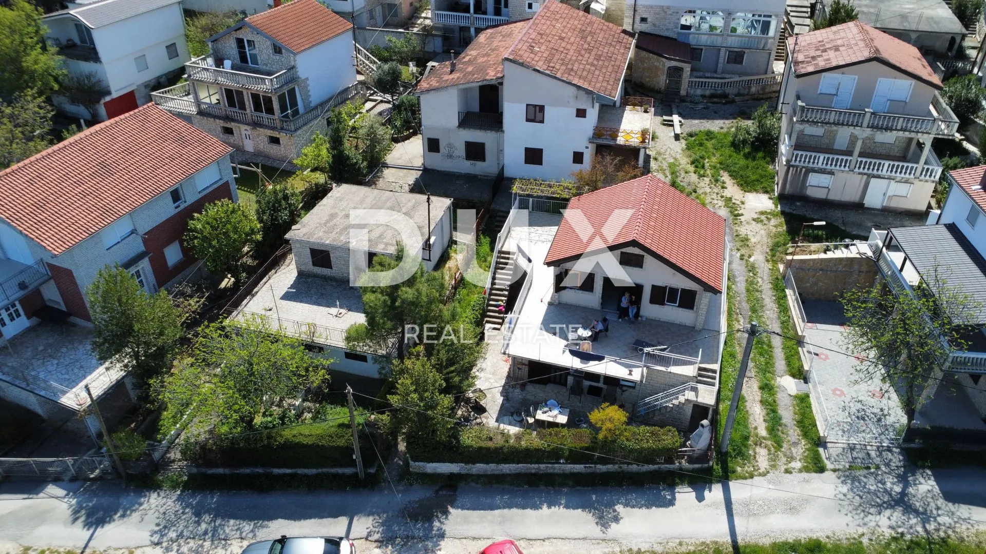 zadar, donji karin - kuća s tri stana 150 m od mora - slika 19