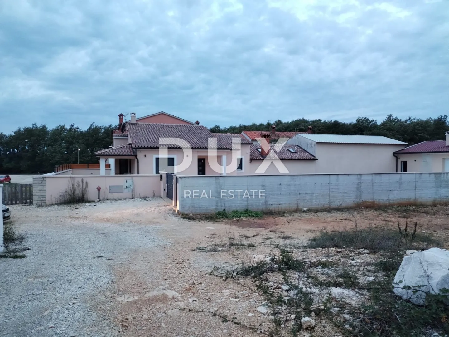 istra, svetvinčenat- prizemnica sa bazenom! - slika 4