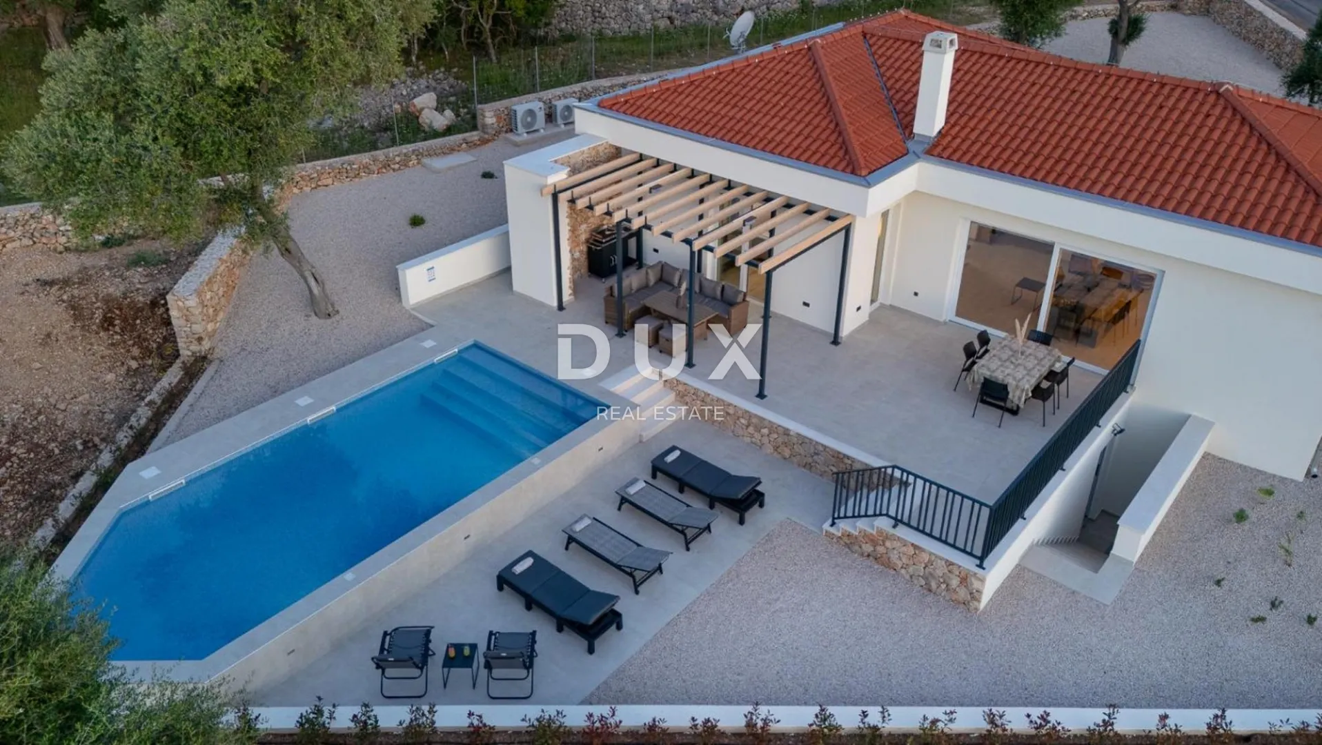 otok pag, lun - luksuzna villa s uhodanim poslom - slika 2