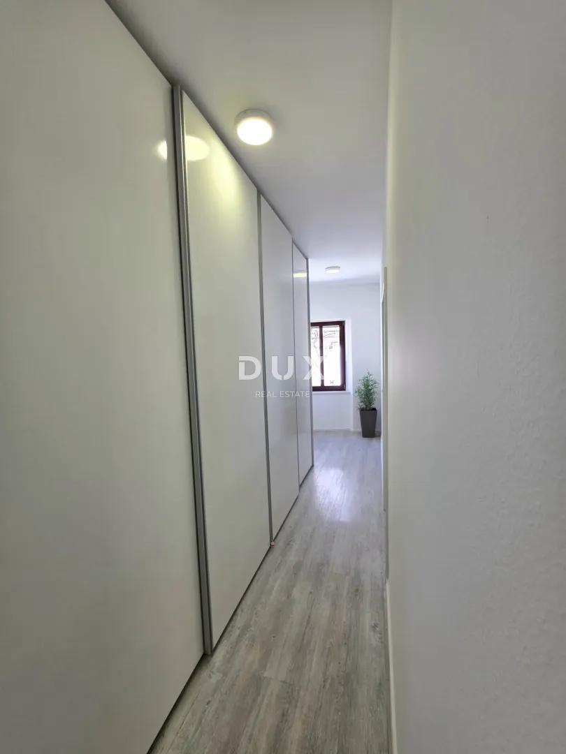 istra, poreč, 290.00 m2, pješačka zona, tri stana - slika 19
