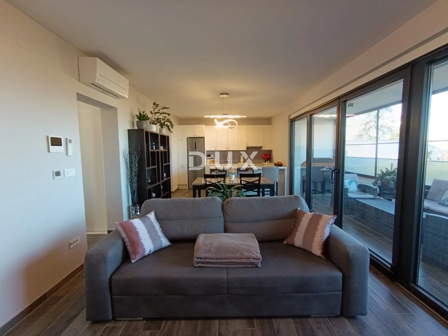 otok krk, malinska - apartman 86 m2 u novogradnji - slika 2