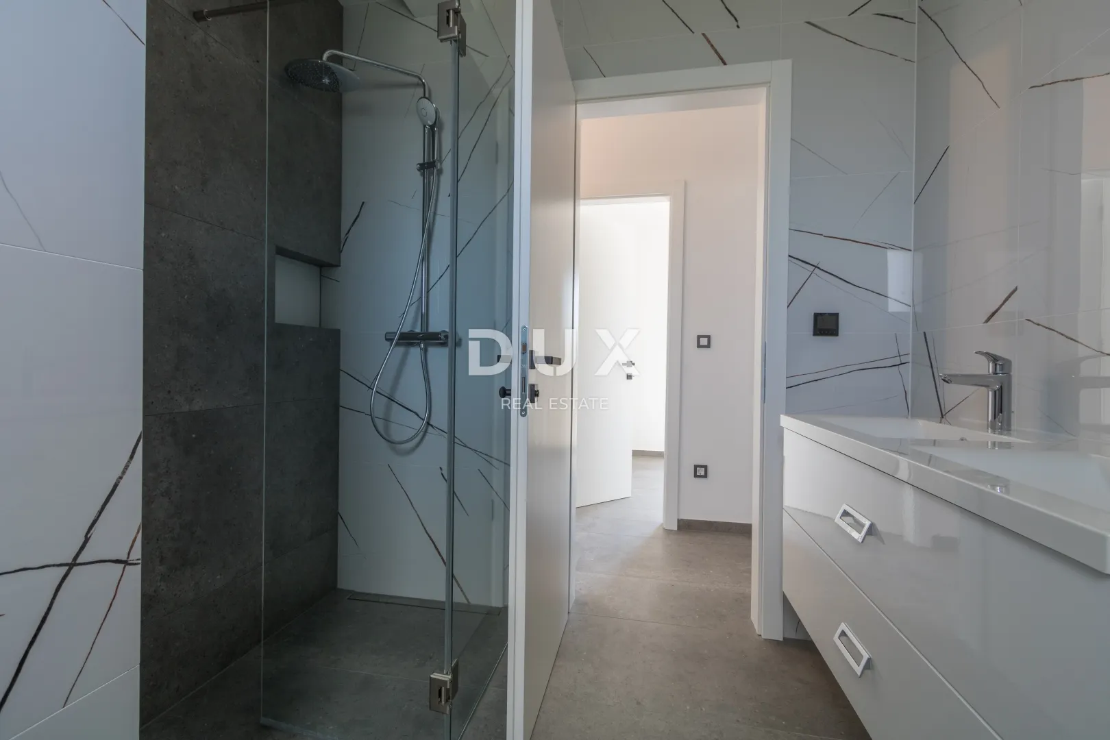 dalmacija, murter - penthouse 300m od plaže! - slika 8