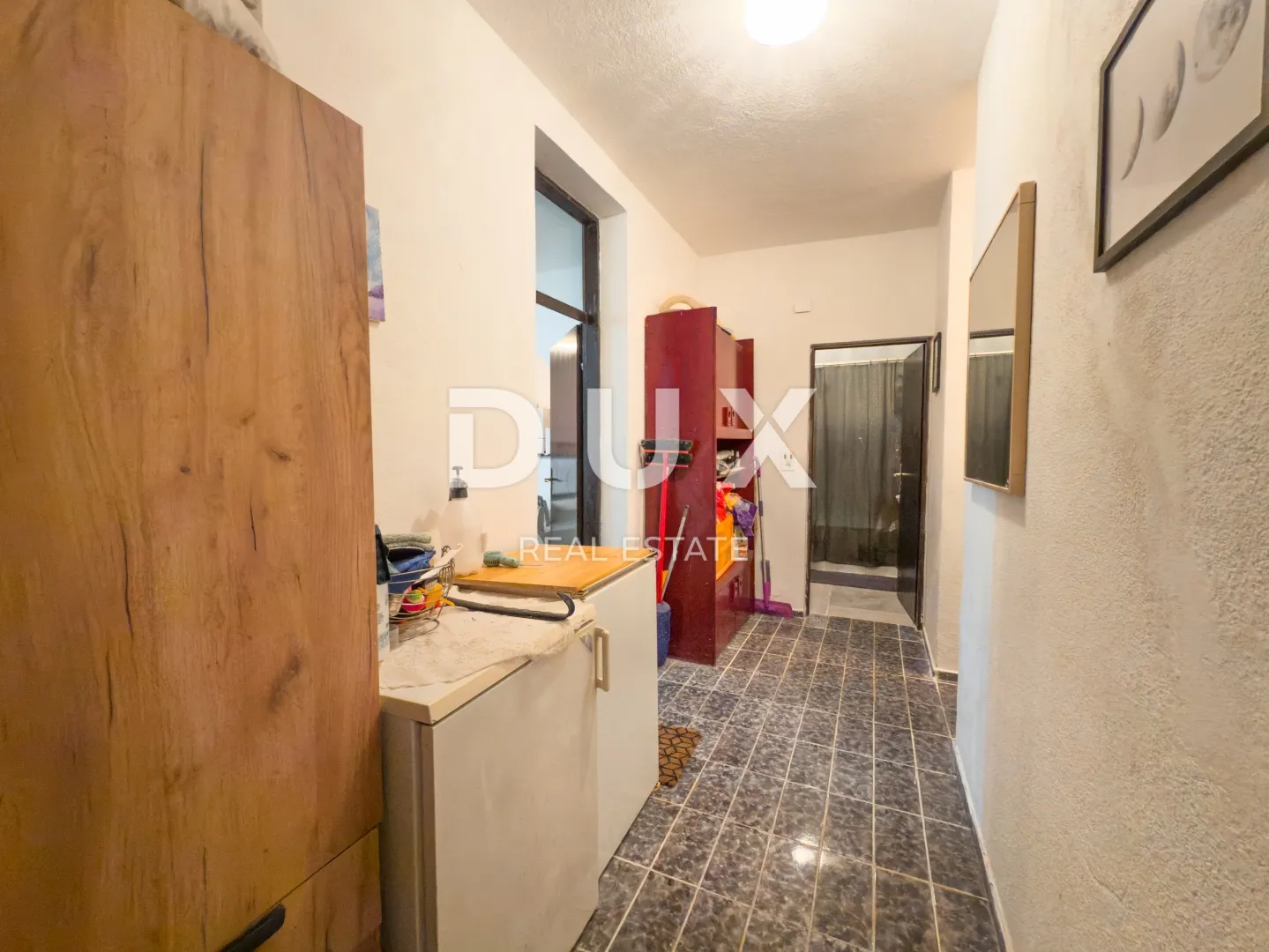 otok krk, baška - kuća s 5 apartmana i velikom okućnicom - slika 71