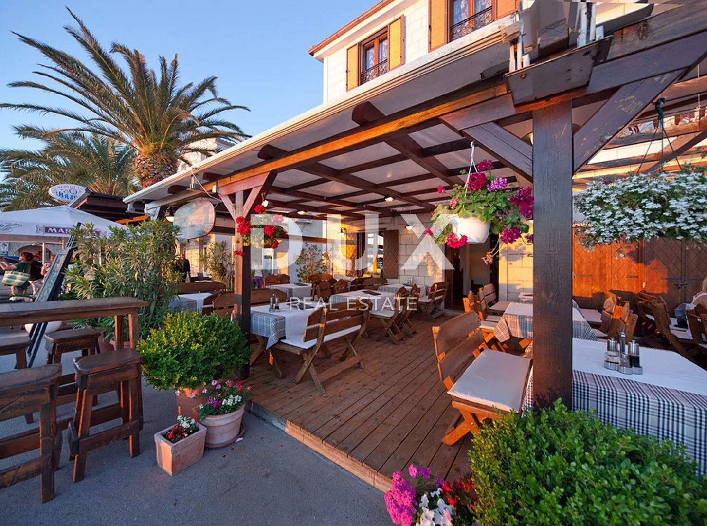šibenik, rogoznica - predivna kamena kuća i restoran uz more - slika 4