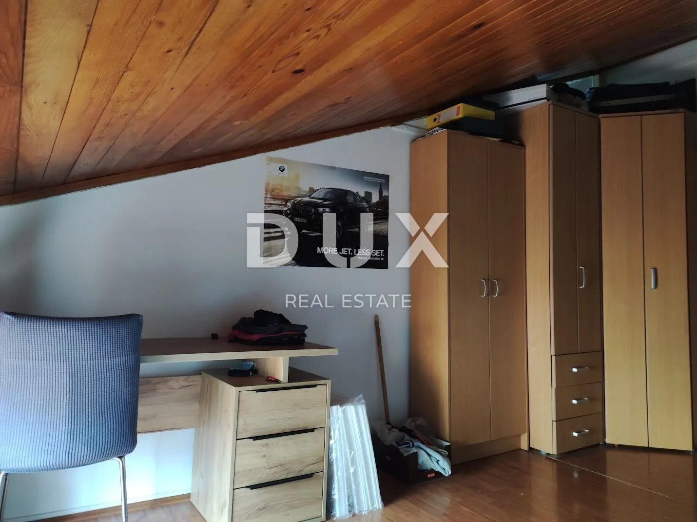 istra, pula - 3s+db stan u strogom centru pule - prvi red do mora! - slika 13