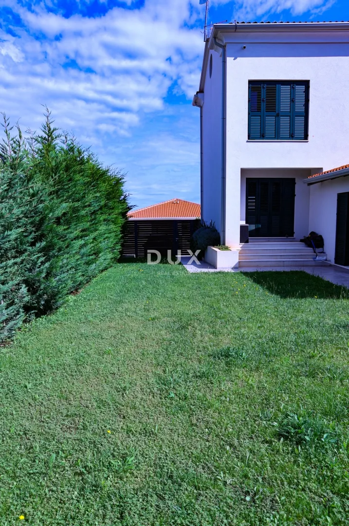 istra, umag – luksuzna vila, bazen, pogled na more - slika 11
