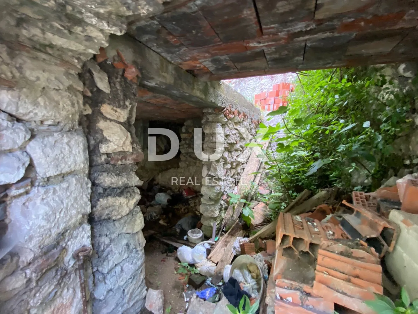 rijeka, bakar - kuća u strogom centru - samo 95 metara od mora! prilika! - slika 14