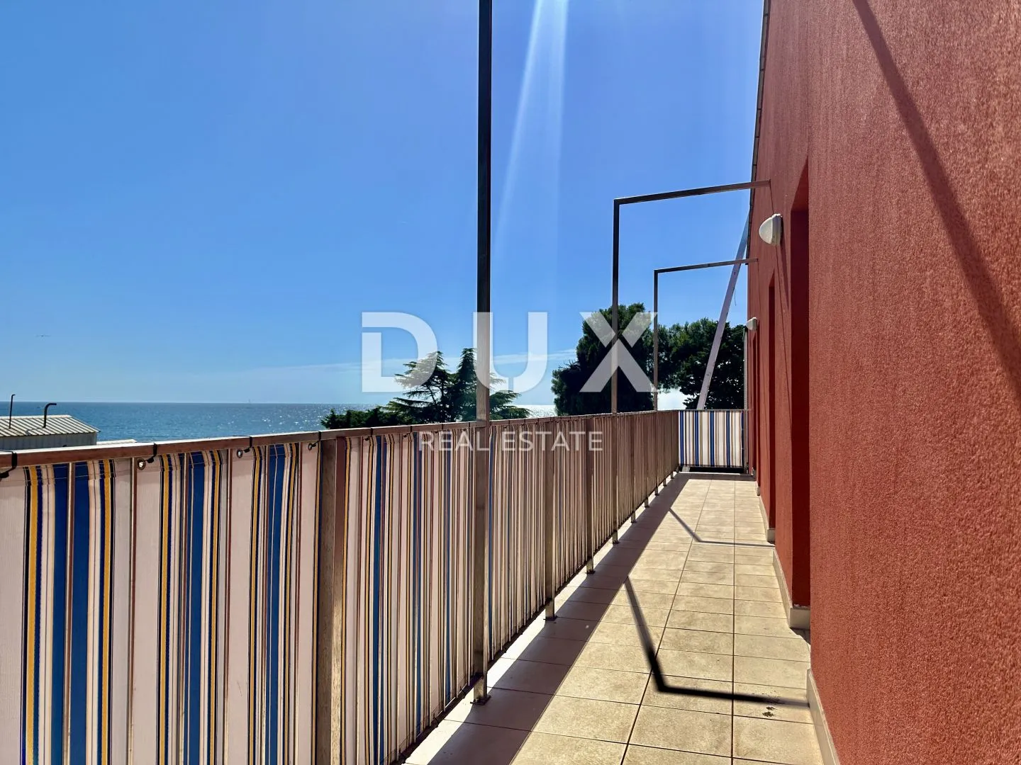 umag, centar - najbolji stan u umagu! - slika 11