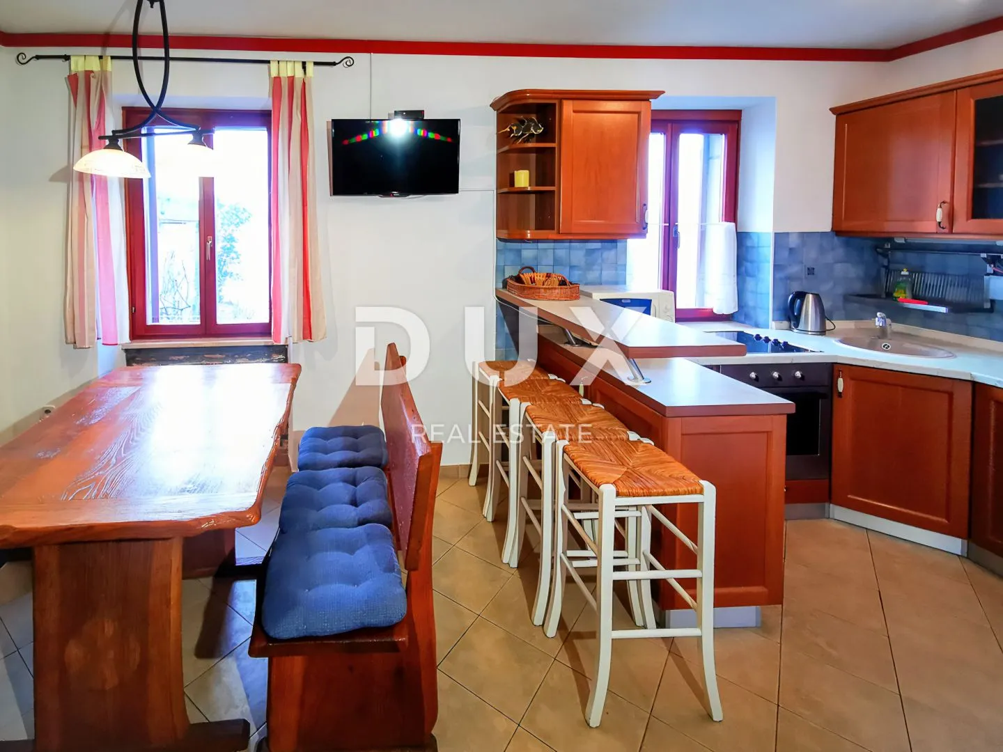 istra, rovinj - 2ss+db stan smješten prvi red do mora s privatnom plažom - slika 5