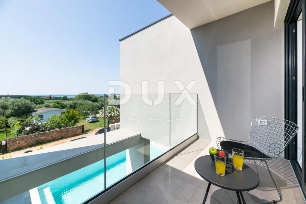 istra, umag - moderna vila s pogledom na more - slika 3