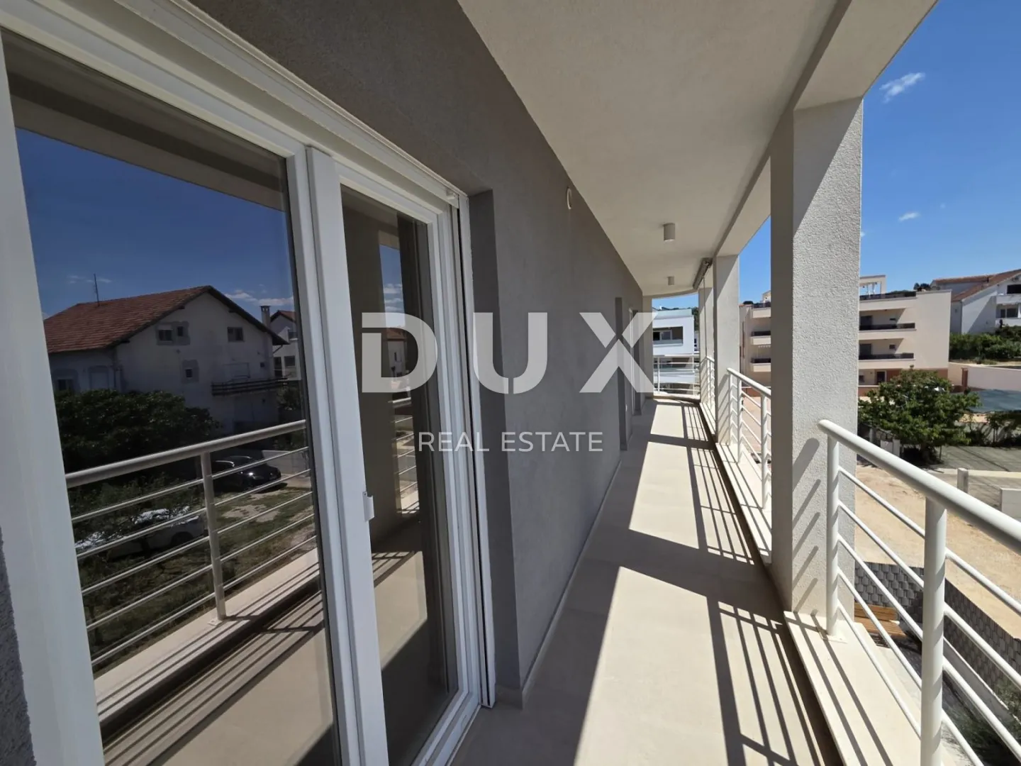 zadar, plovanija - predivan penthouse u novogradnji - slika 10
