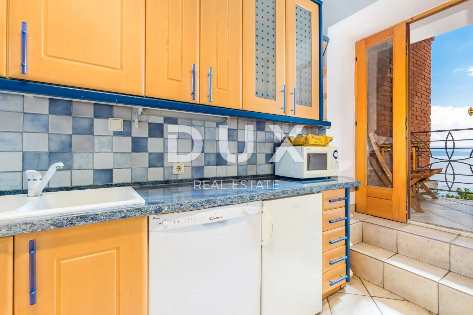 opatija - stan 2. red od mora!! 140m2 s pogledom na kvarner za najam - slika 7