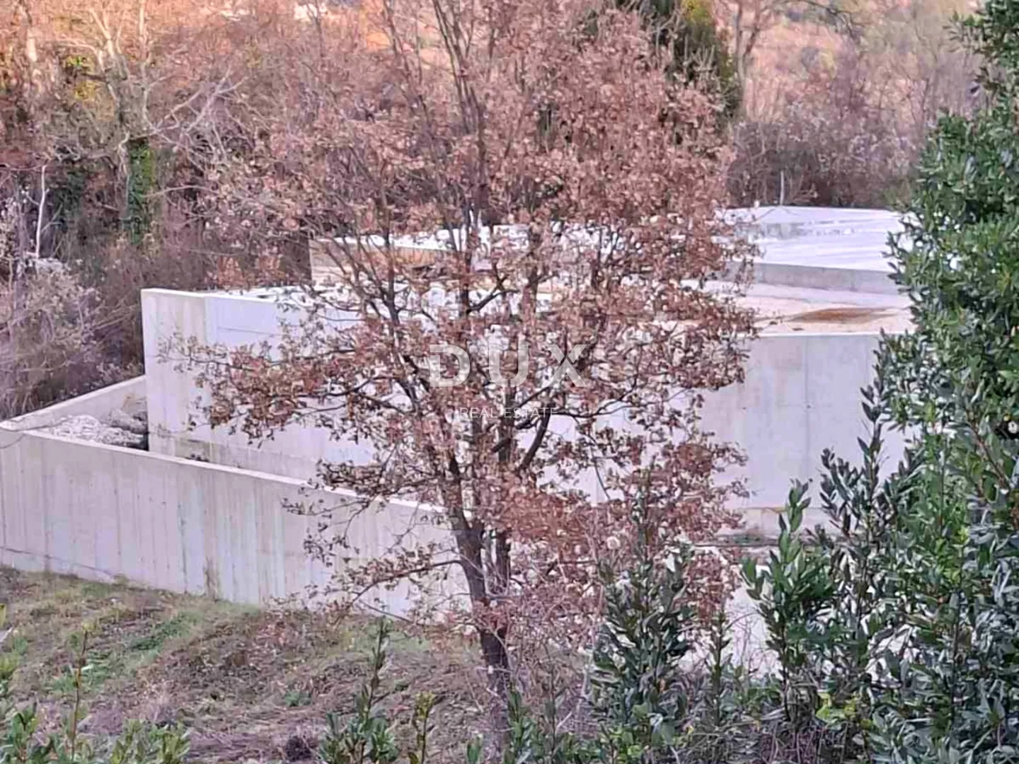 istra, labin - zemljište sa započetom gradnjom - slika 5