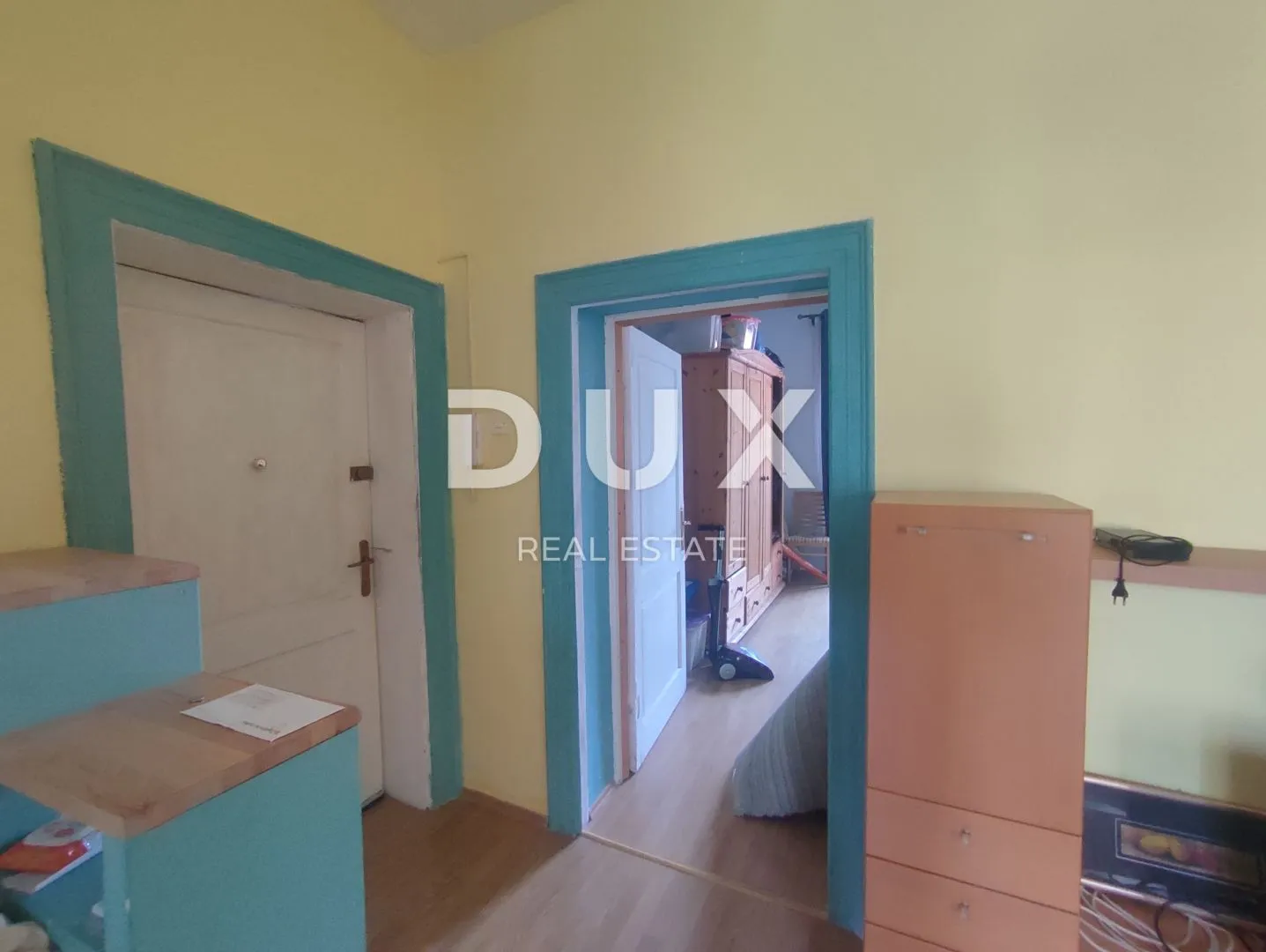 istra, pula - kvalitetan stan u centru grada - slika 9