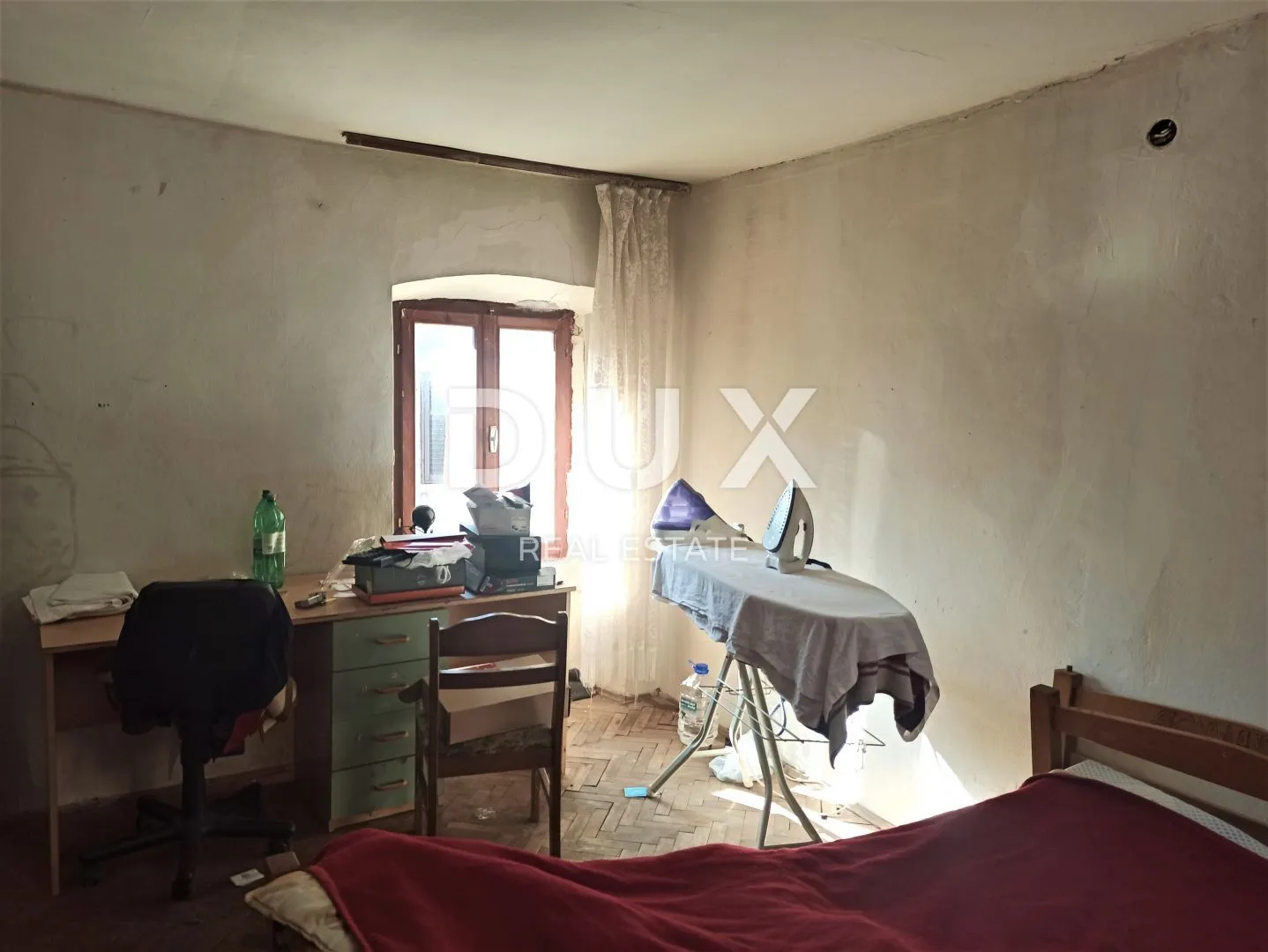 istra, vodnjan prostrana kuća za renovaciju u centru - slika 16