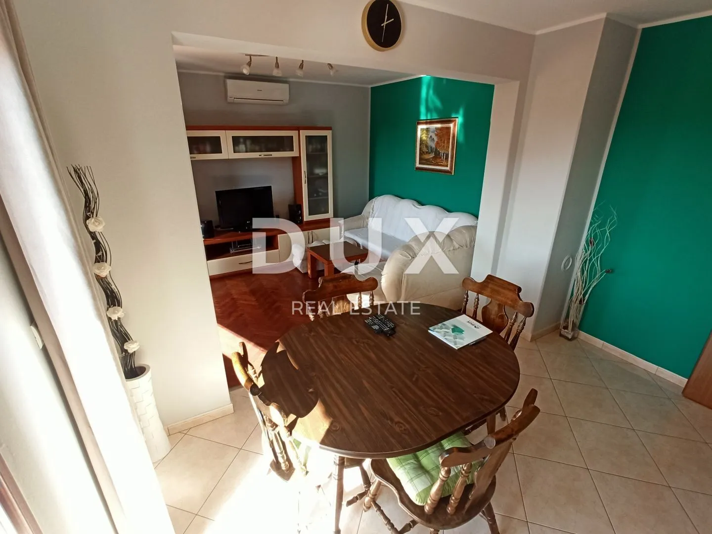 istra, svetvinčenat - obiteljska kuća s dva apartmana - slika 6