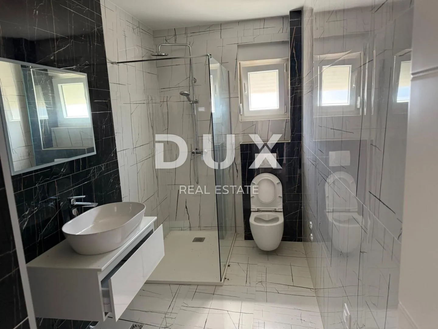 otok pag, mandre - 3s+db stan u kući od samo dva stana - slika 18
