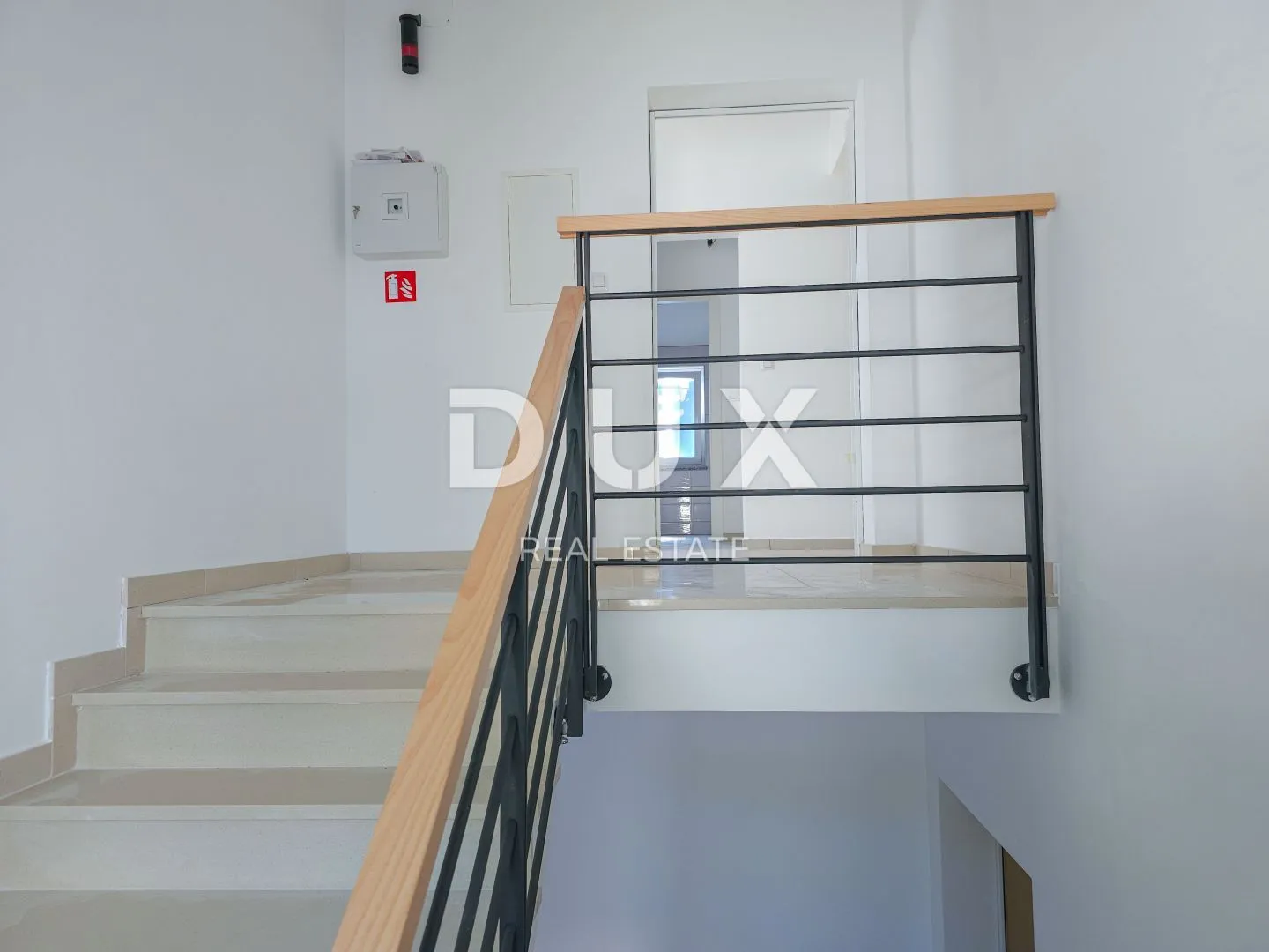 otok cres, cres - stan 3s+db, parking, pogled na more - slika 4