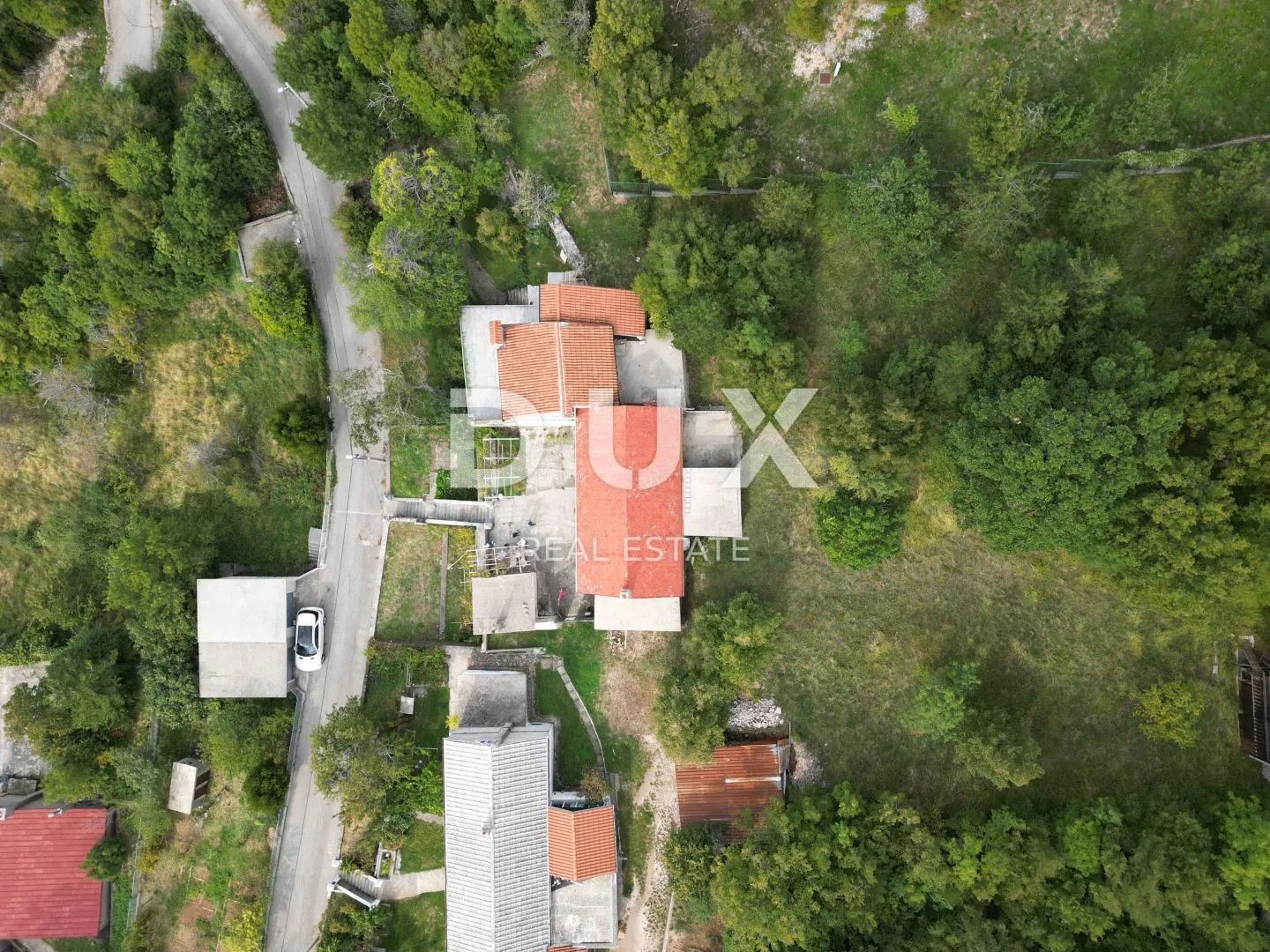 rijeka, hreljin- dvojna kuća 150m2 s pogledom na more + okoliš 650m2 - slika 12
