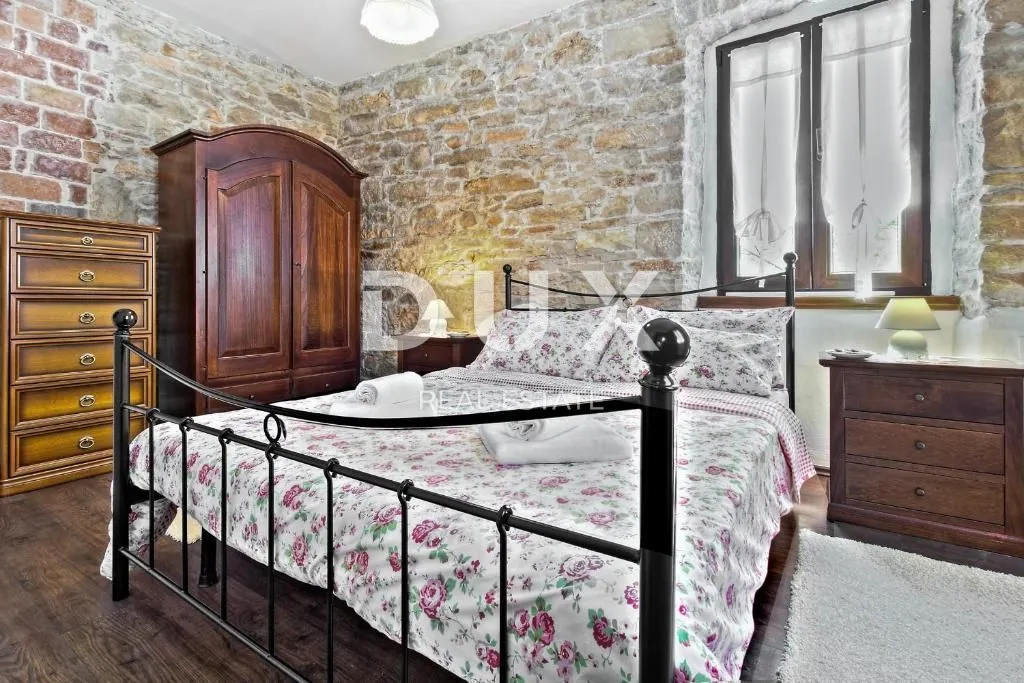 istra, umag, savudrija - kamena samostojeća vila na osami - slika 11