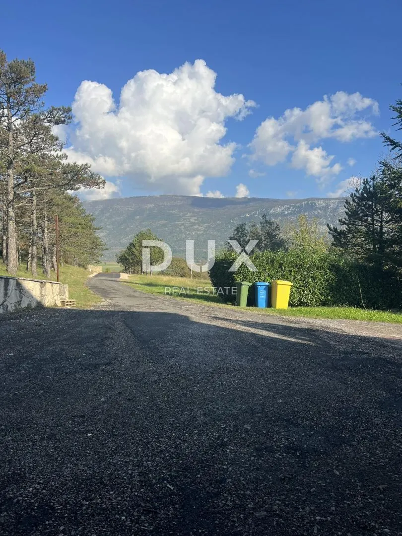 čepić-kuća sa 2 stambene jedinice - slika 9