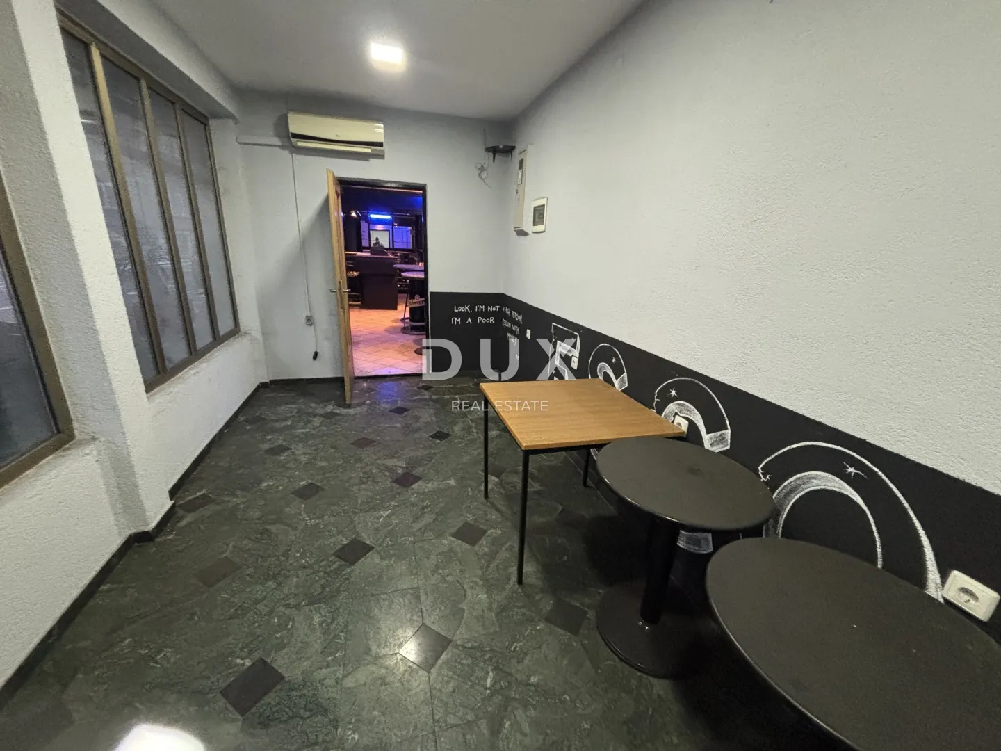 rijeka, centar - lokal s inventarom - slika 4