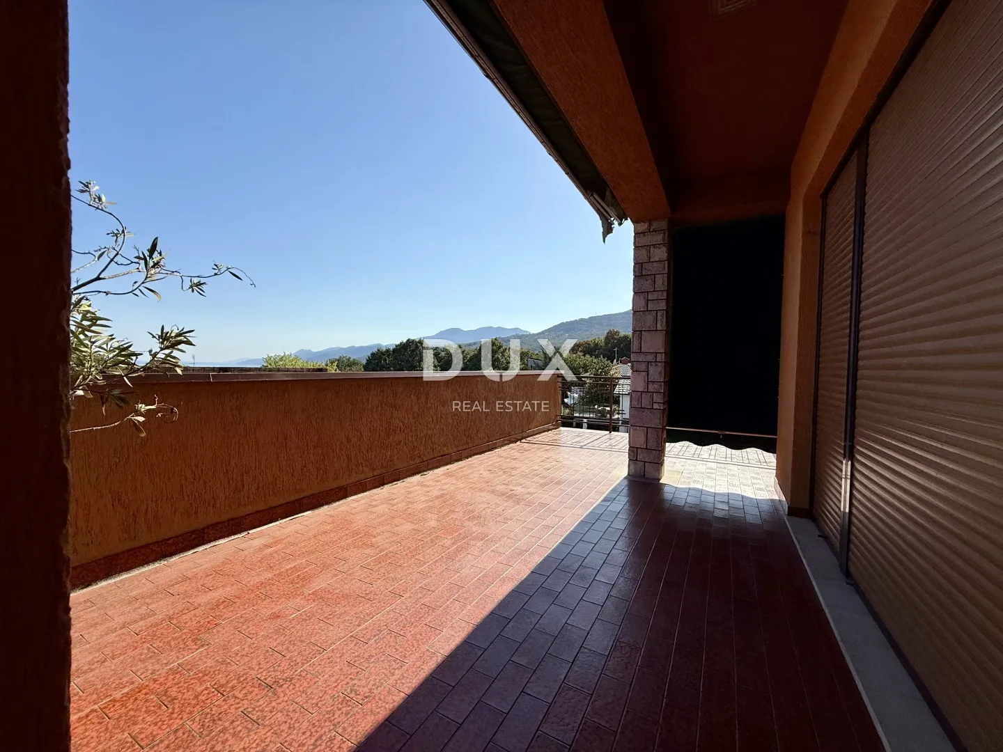 matulji, centar, samostojeća kuća, 250 m2, pogled, garaža - slika 9
