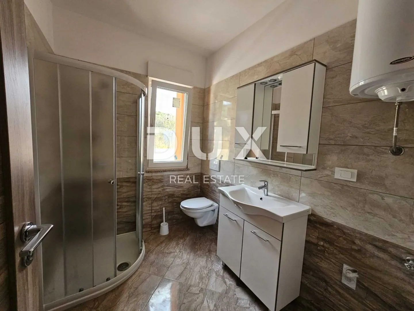 otok rab, banjol - prilika! stan u prizemlju, 1s+db + parking + 250m od mora - slika 10