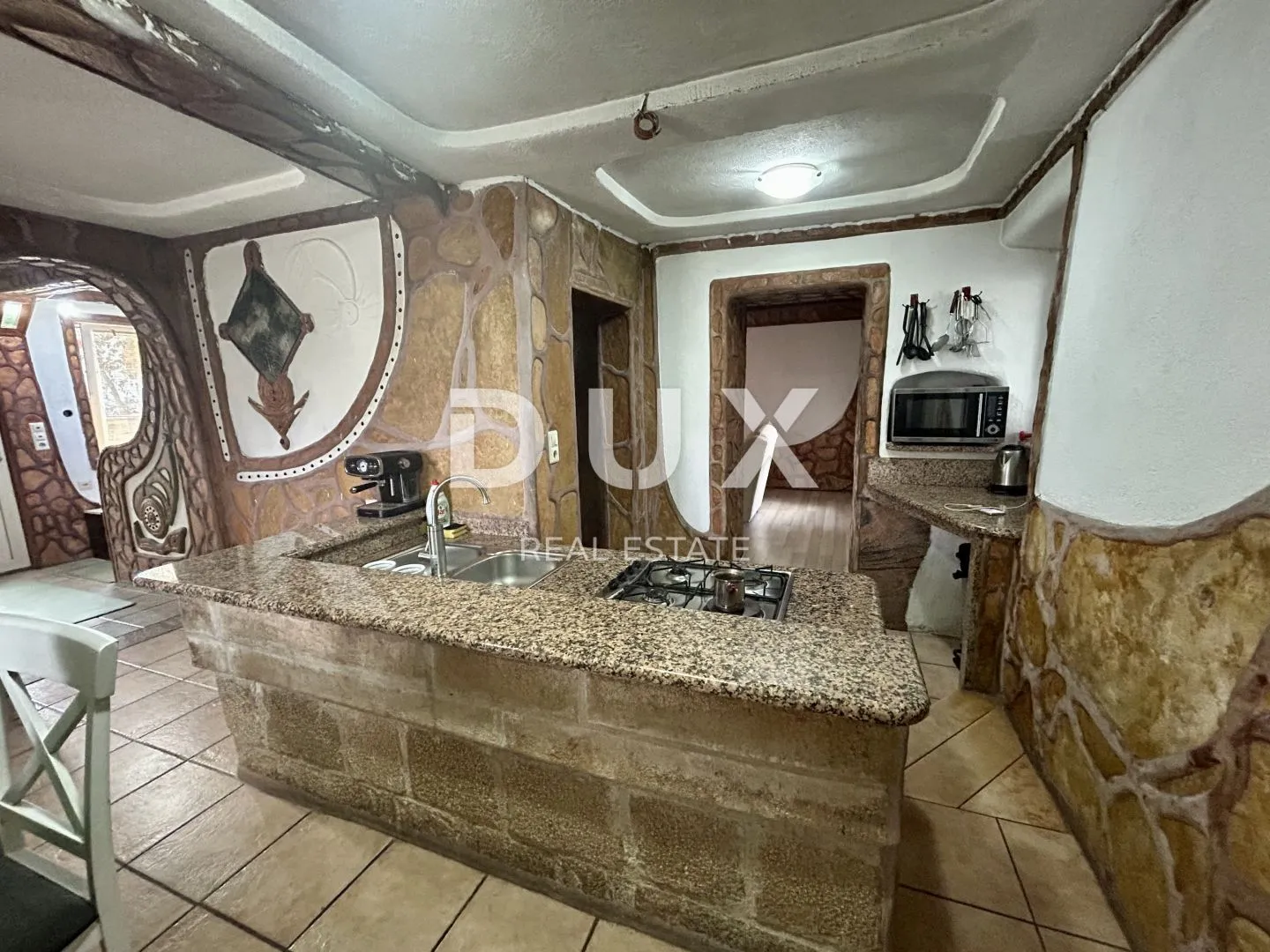 zadar, debeljak - prostrana kuća s pomoćnim objektom/apartmanom - slika 9