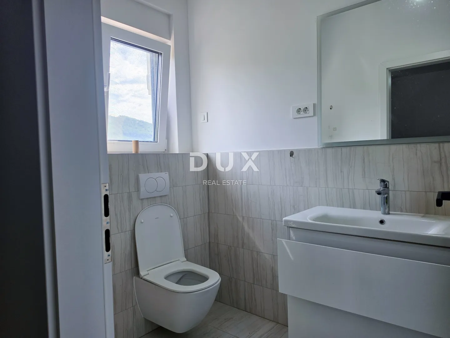 otok rab, banjol - luksuzni penthouse s 360° pogledom - slika 14