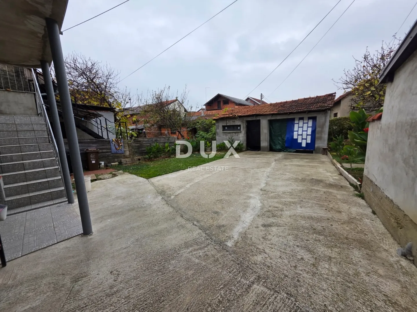 zagreb, dubrava - kuća sa velikom okućnicom - slika 11
