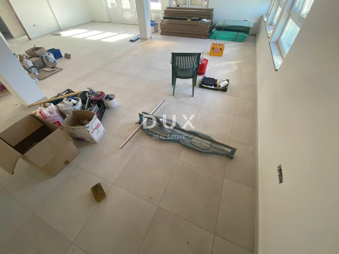 viškovo, strogi centar - poslovni prostor 100 m2 u novogradnji + 6 parkirnih mjesta! prilika! - slika 7