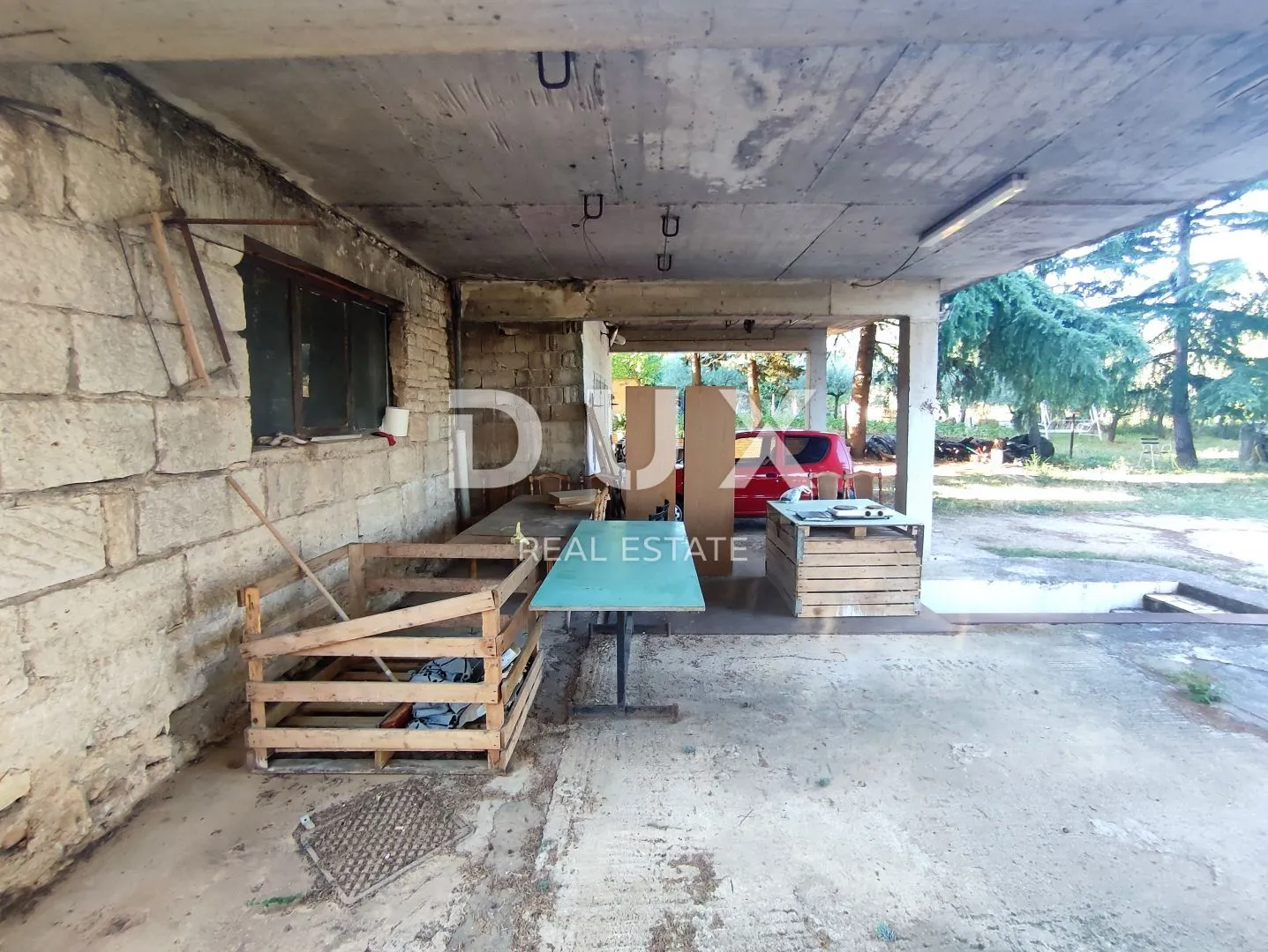istra, pula - samostojeća kuća na velom vrhu 400m2 - slika 22