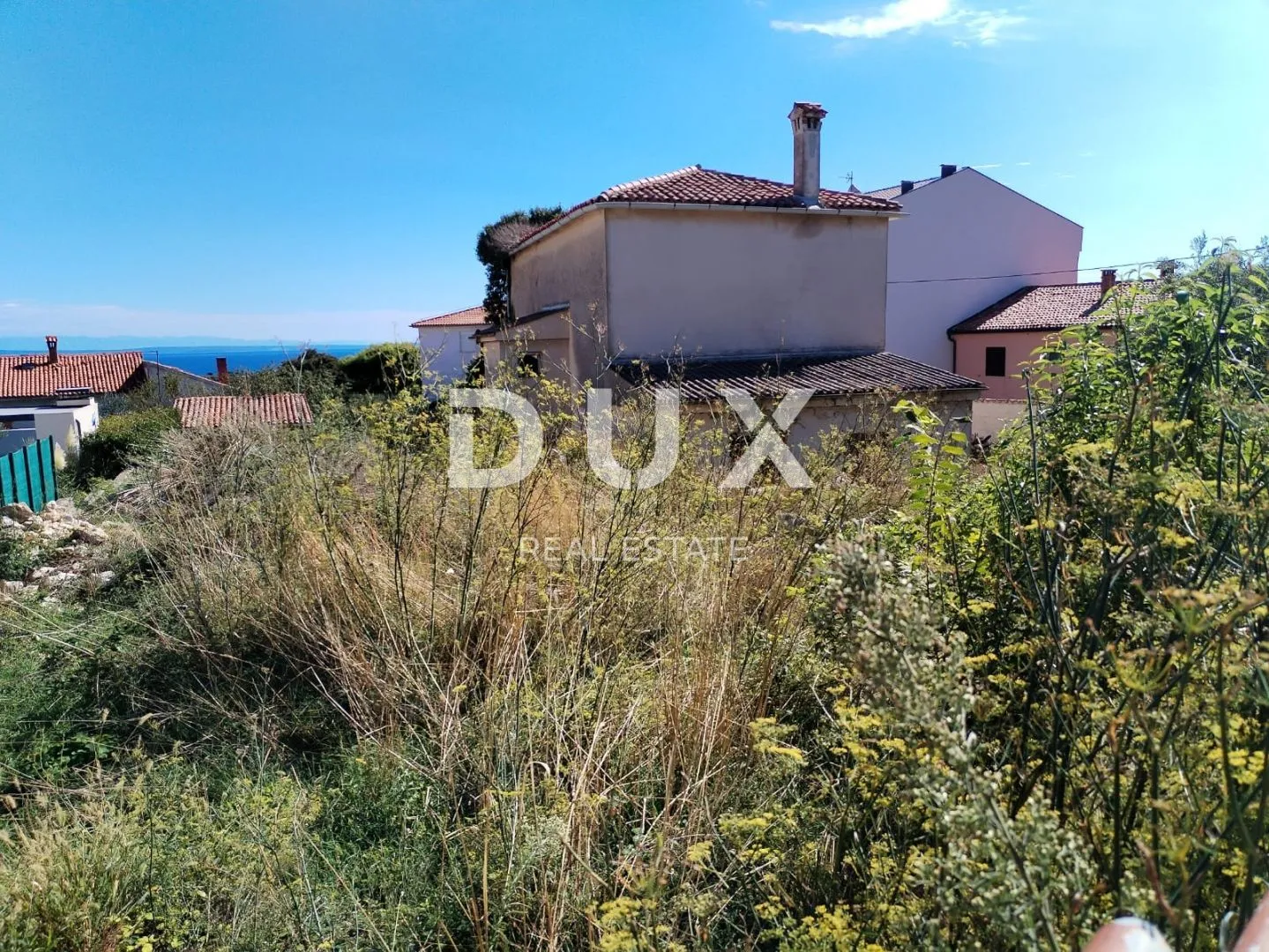 istra,ližnjan- kuća sa građevinskom dozvolom za renovaciju. pogled more i kvarner! - slika 14