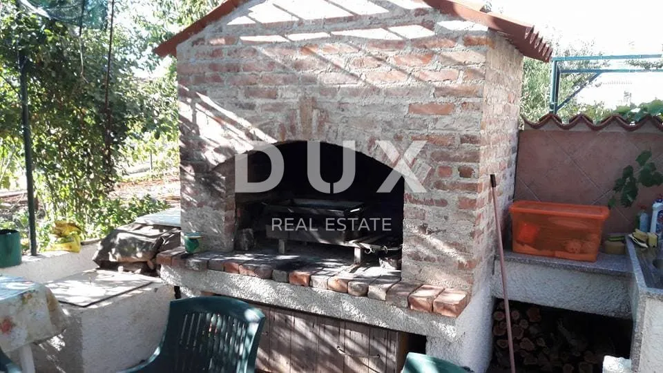 istra, pula - predivna samostojeća kuća u mirnoj ulici s 4 stana - slika 37