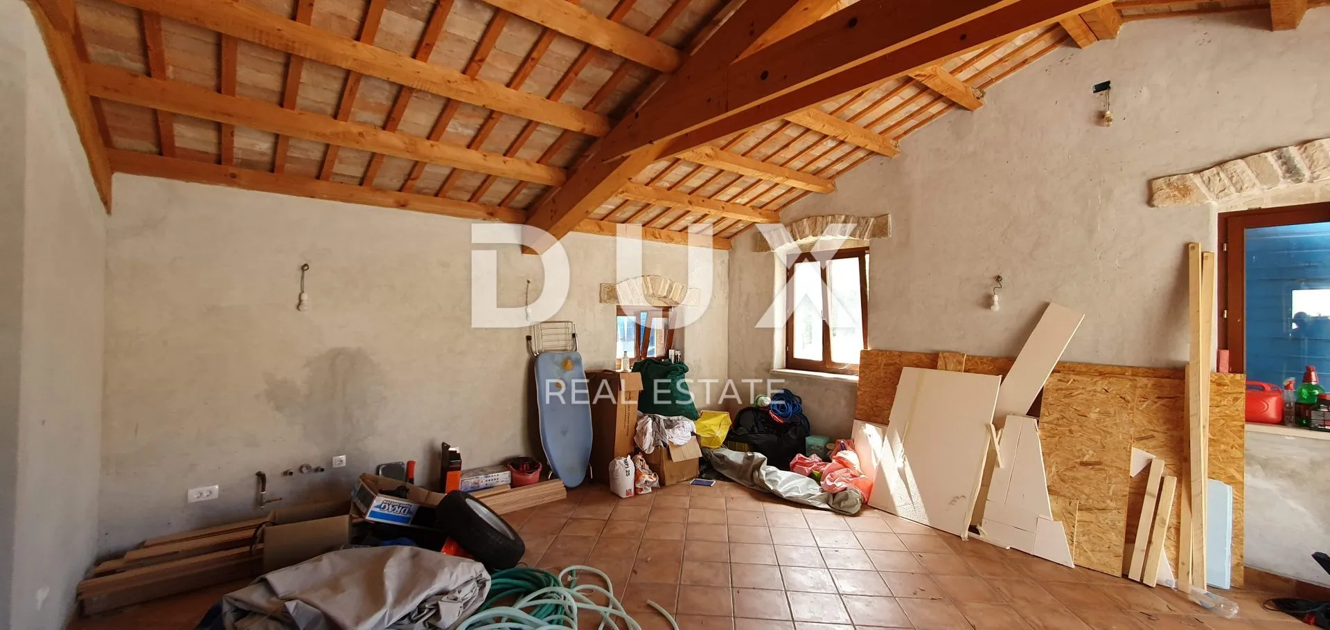 istra, kršan - kamena ljepotica s bazenom - slika 51