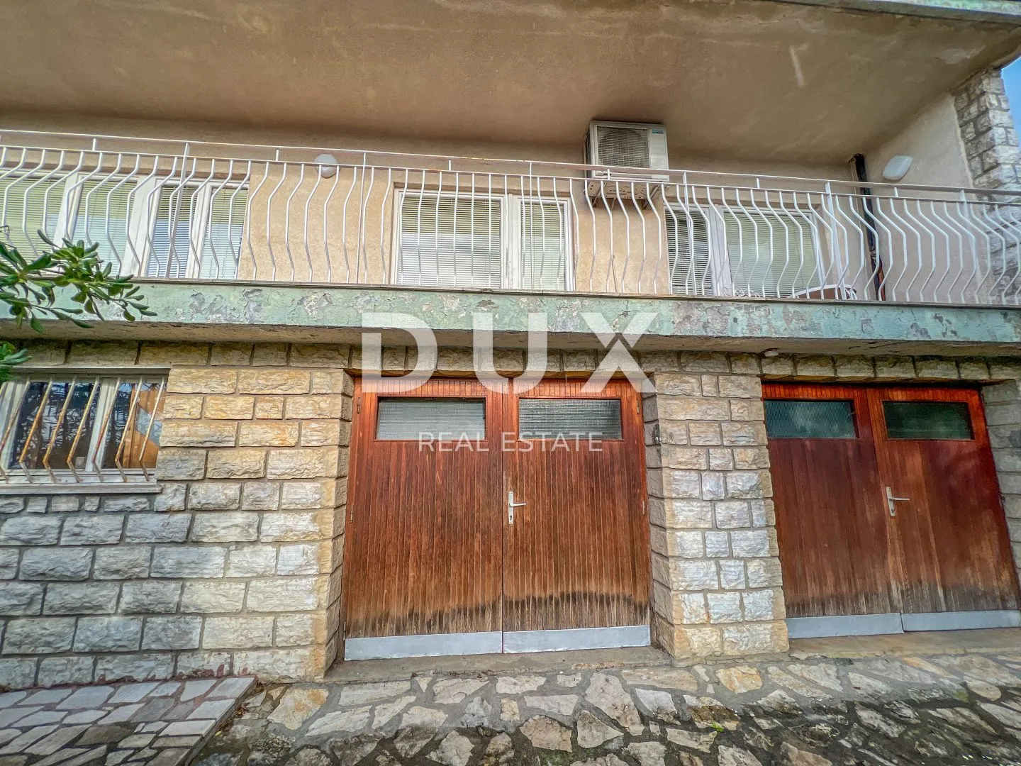crikvenica, selce - veća kuća s okućnicom 200 metara od mora s pogledom na more - slika 29