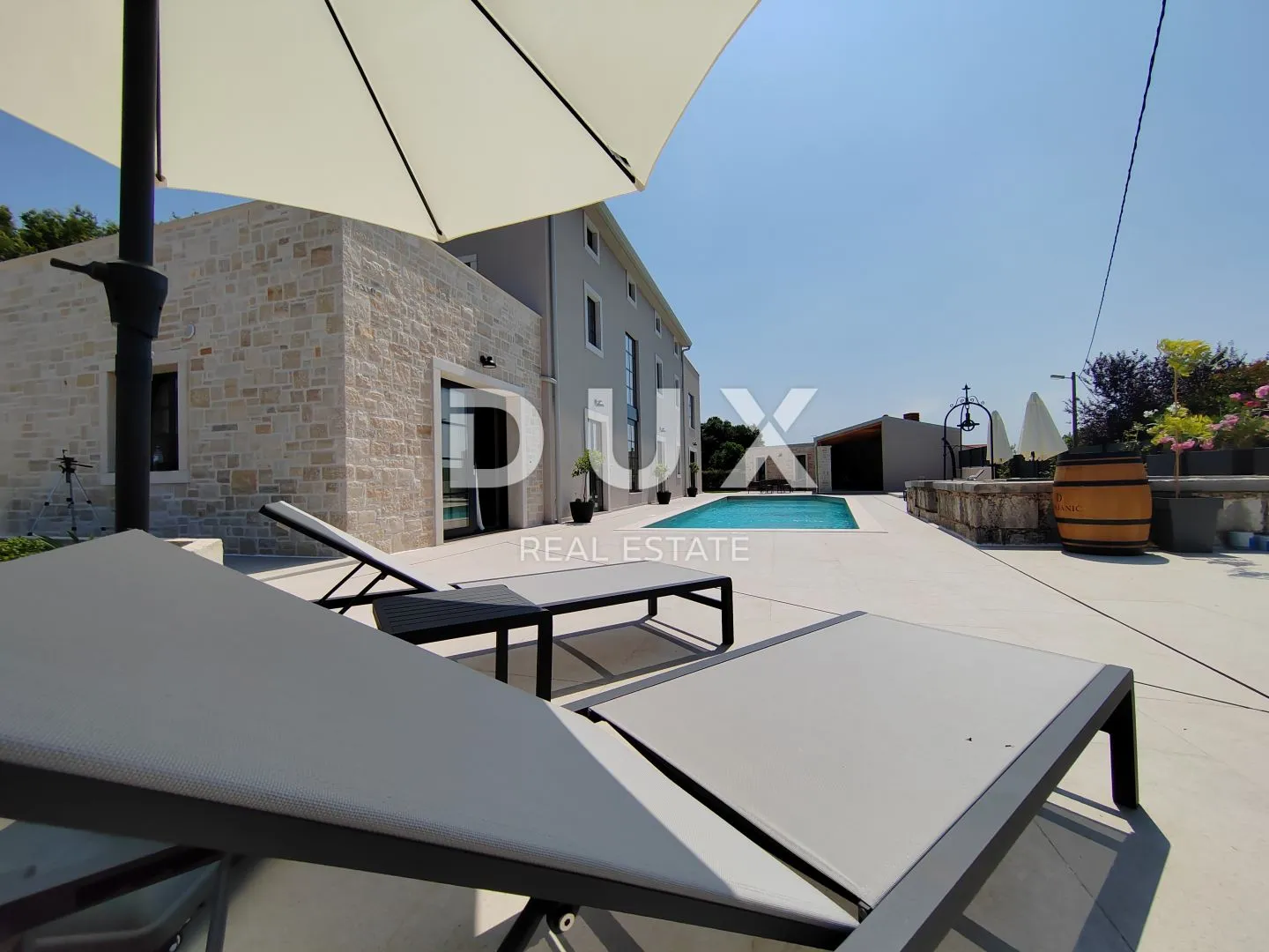 istra, poreč - ekskluzivna vila s bazenom - slika 10